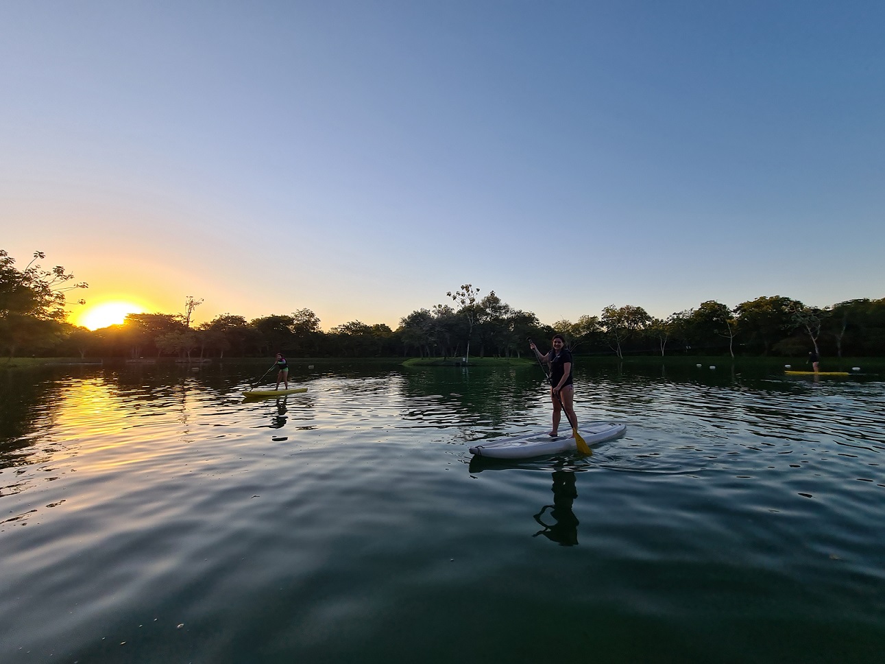 Stand Up Paddle na Lagoa do Parque Ecológico do Rio Formoso