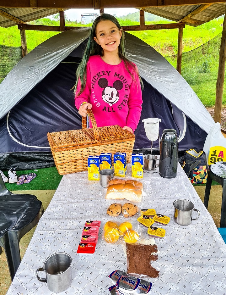 Café da manhã do Ready Camp no no Camping Vale das Águas