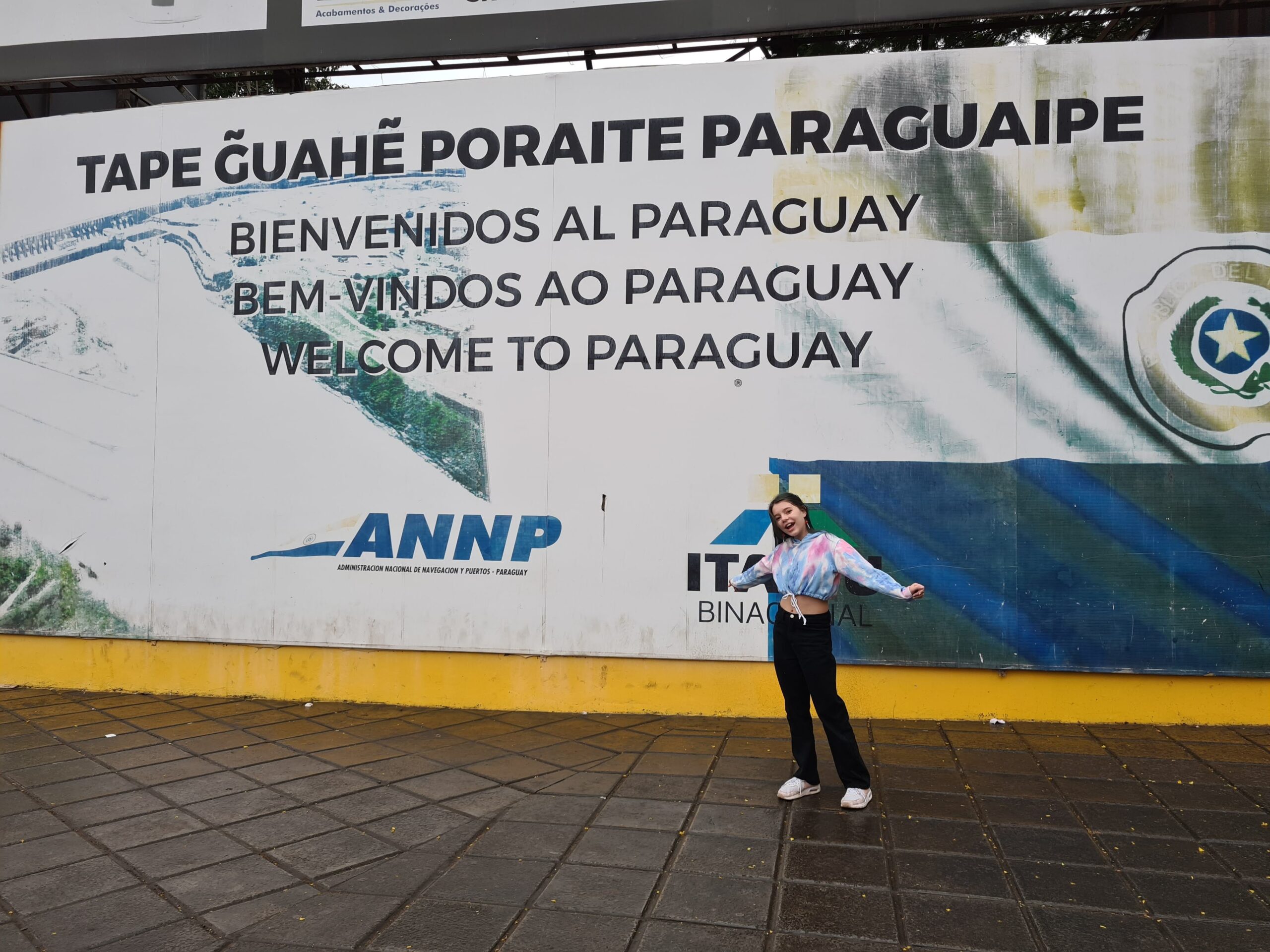 Compras em Ciudad del Este no Paraguai, um dos maiores centros de compras da América Latina, a poucos minutos de Foz do Iguaçu pela Ponte da Amizade