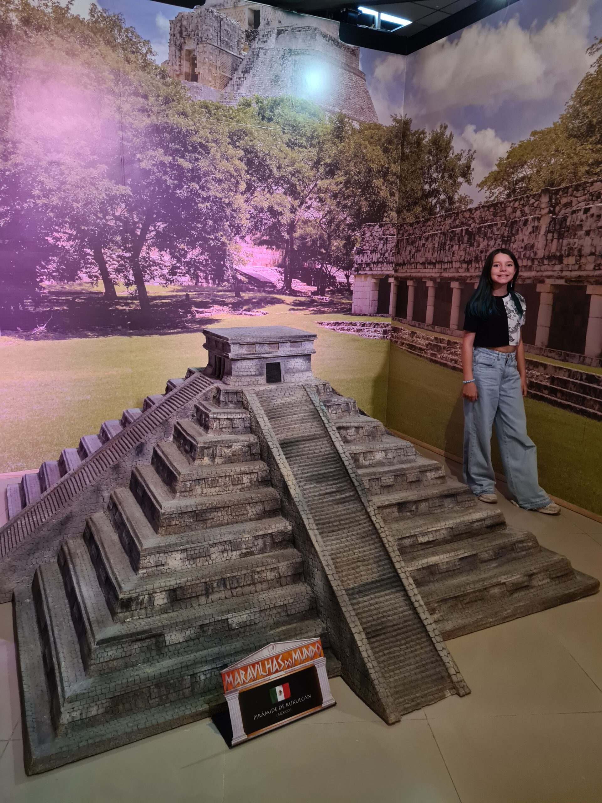 Maravilhas do Mundo em Foz do Iguaçu com miniaturas de monumentos famosos